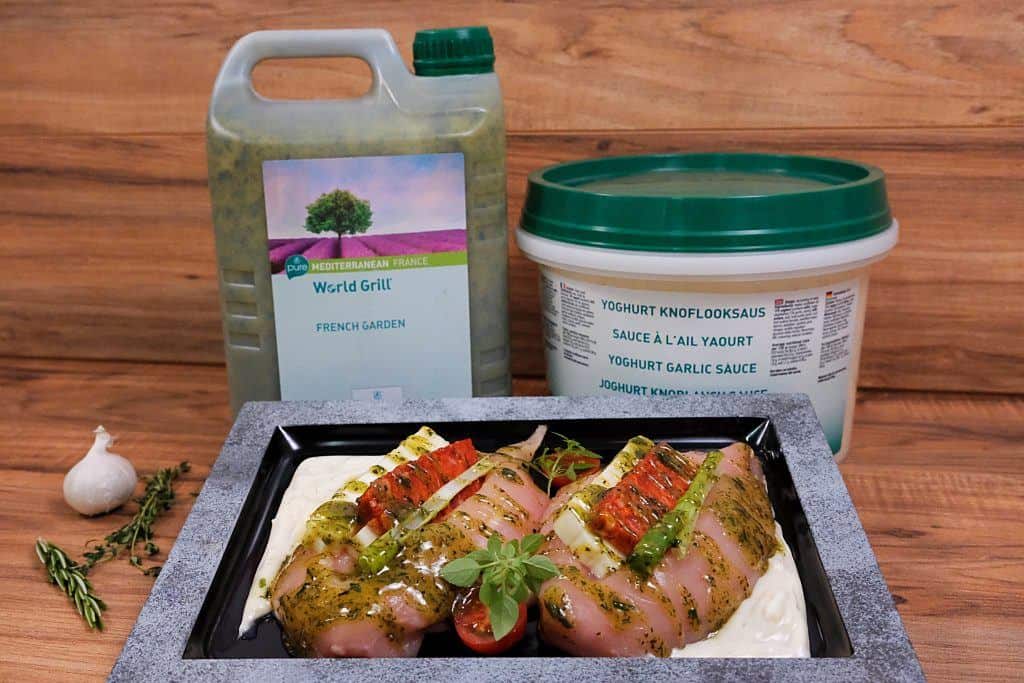 Chicken stuffed with halloumi and garlic
