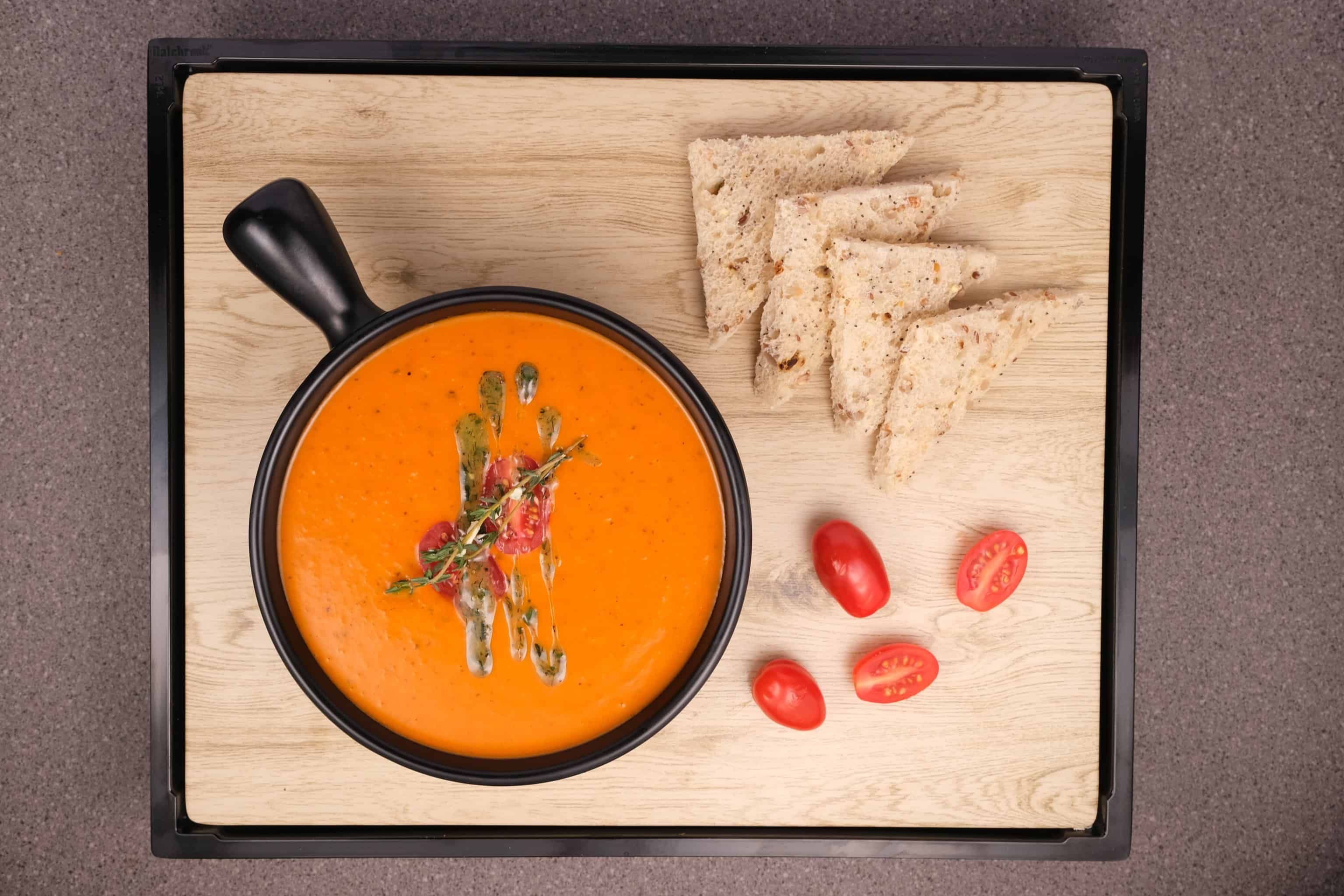 Tomato, Red Pepper and Basil Soup